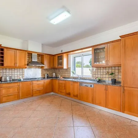 Vila Spectacular Modern House Pool Bbq