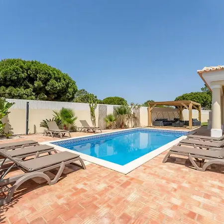 Spectacular Modern House Pool Bbq Vila *